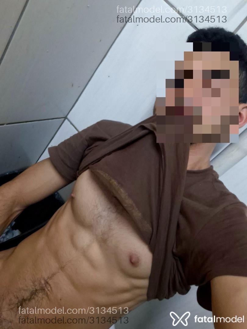 Acompanhante homem morena (o) de olhos castanhos - Edubr Acompanhante homem morena (o) de olhos castanhos - Edubr