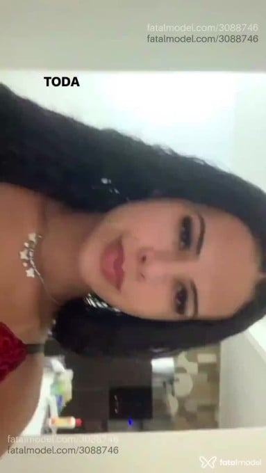 Acompanhante mulher trans morena (o) de olhos castanhos em Duque de Caxias - Mel