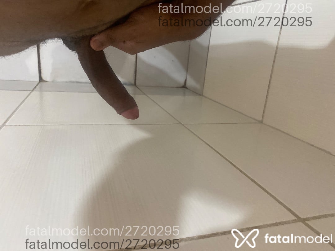 Acompanhante homem morena (o) de olhos pretos em Araçatuba - Santos