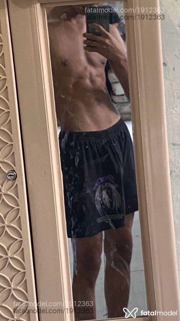 Acompanhante homem com cabelo castanho de olhos pretos em Araçatuba Acompanhante homem com cabelo castanho de olhos pretos em Araçatuba - Luan Henrique