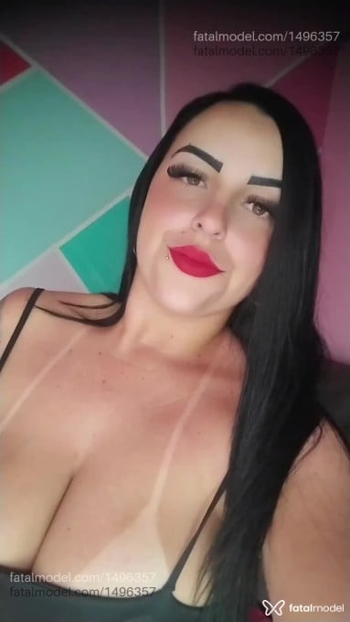 Acompanhante mulher morena (o) de olhos verdes em Oliveira Acompanhante mulher morena (o) de olhos verdes em Oliveira - Danny