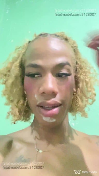 Acompanhante mulher trans loira (o) de olhos castanhos em Belo Horizonte - Kimikim