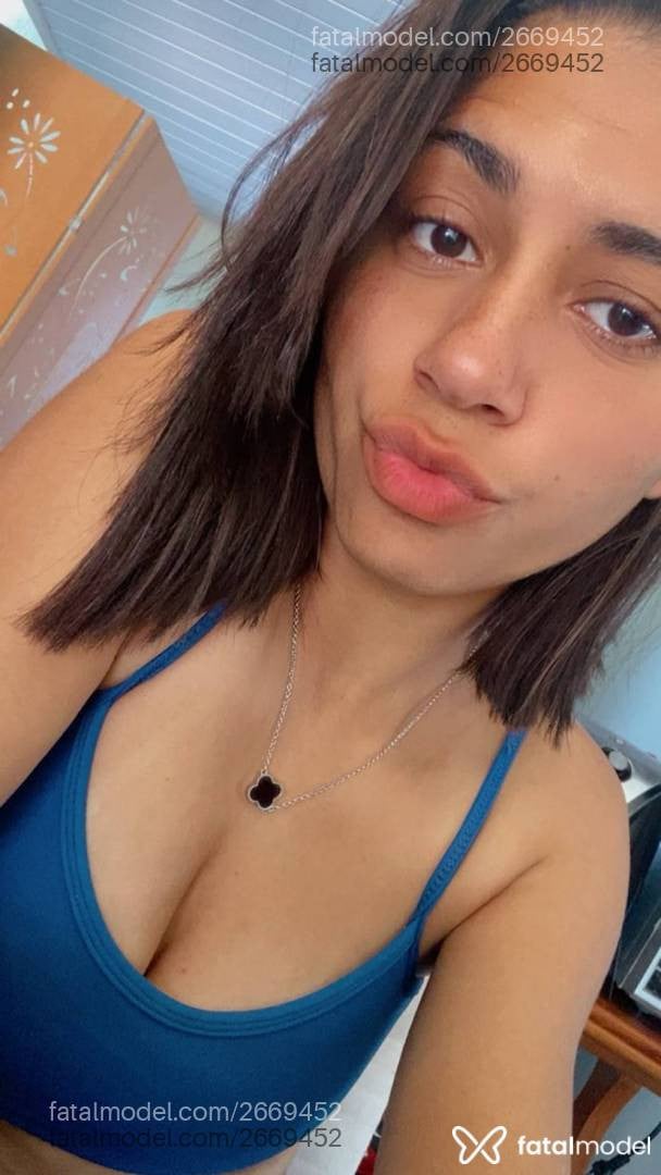 Acompanhante mulher morena (o) de olhos castanhos - Kiara