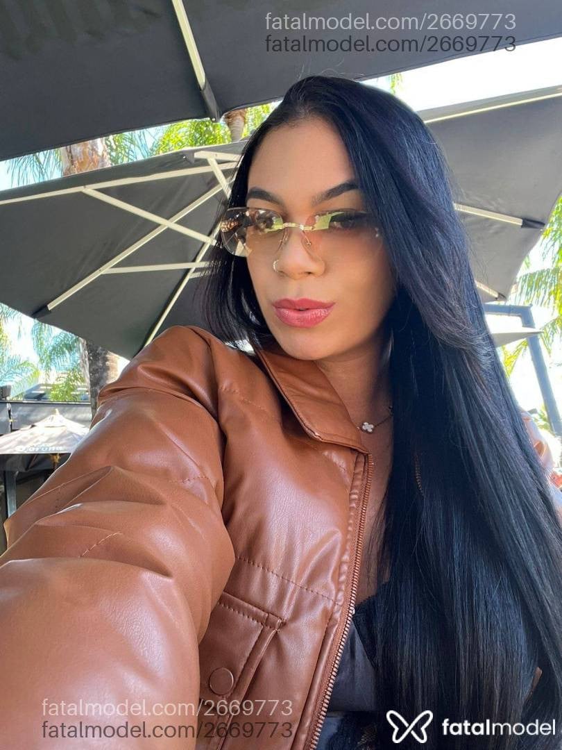 Acompanhante mulher morena (o) de olhos castanhos em Brasília - Natascha Loren