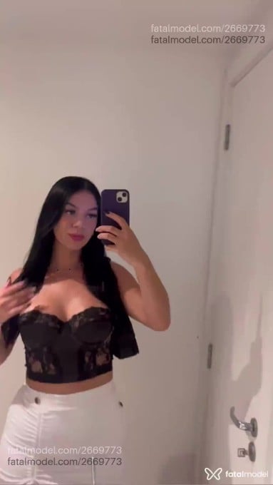 Acompanhante mulher morena (o) de olhos castanhos - Natascha Loren Acompanhante mulher morena (o) de olhos castanhos - Natascha Loren