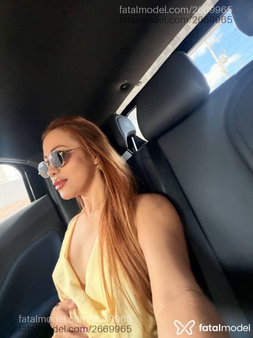 Acompanhante mulher ruiva (o) de olhos castanhos - Virgínia