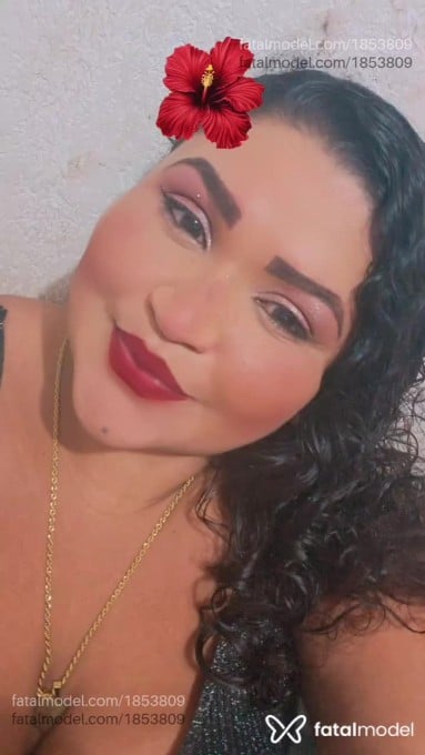 Acompanhante mulher com cabelo castanho de olhos castanhos em Marituba Acompanhante mulher com cabelo castanho de olhos castanhos em Marituba - Celeste