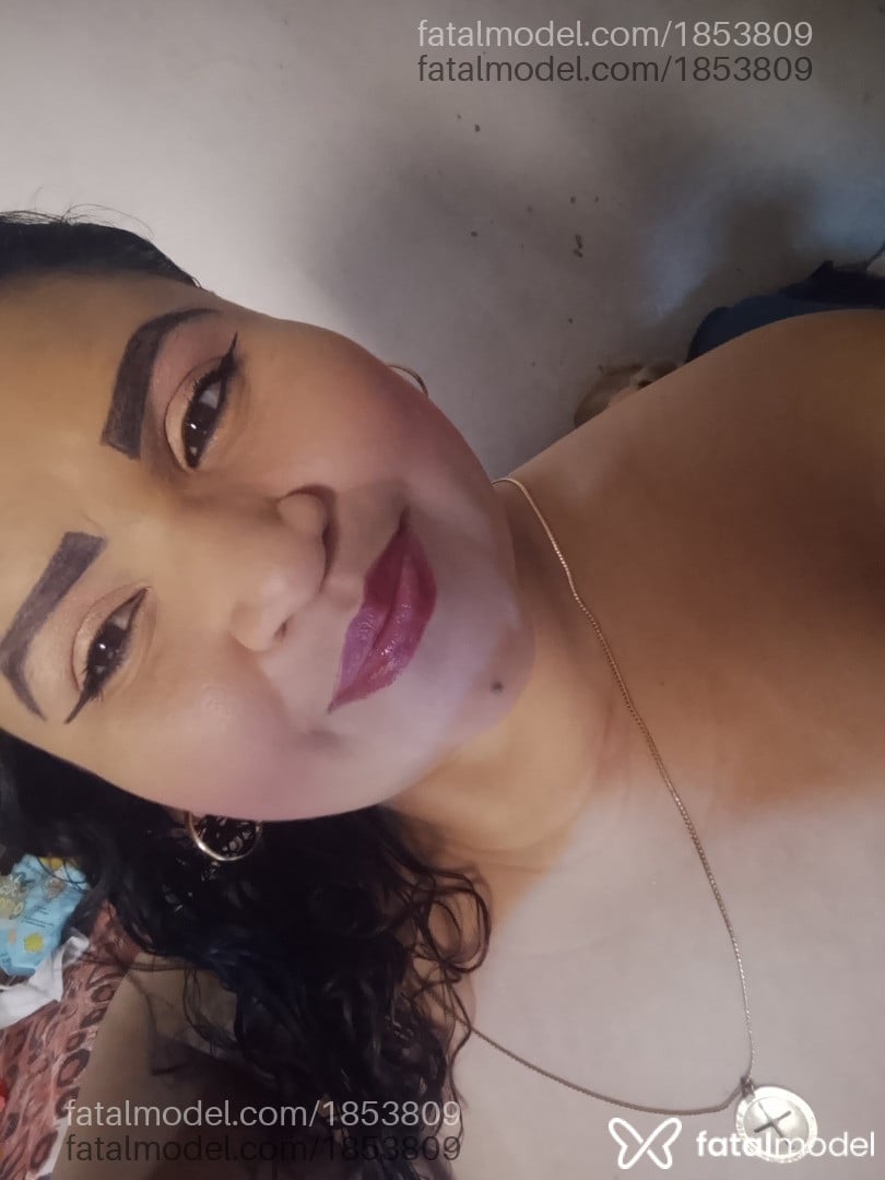 Acompanhante mulher com cabelo castanho de olhos castanhos em Marituba Acompanhante mulher com cabelo castanho de olhos castanhos em Marituba - Celeste