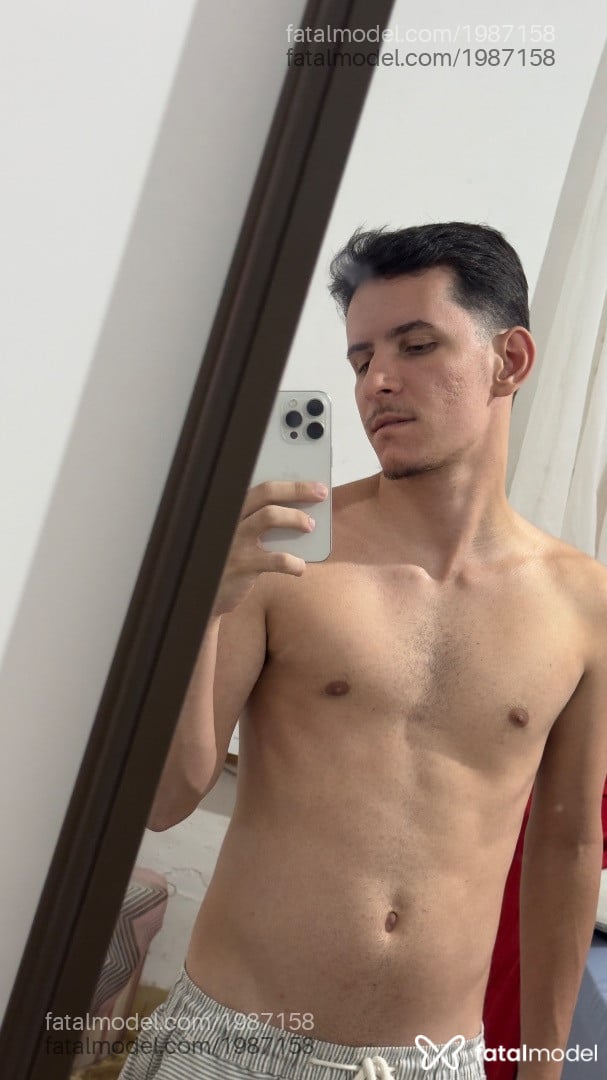 Acompanhante homem com cabelo castanho de olhos castanhos em Rio de Janeiro - Luca Perez