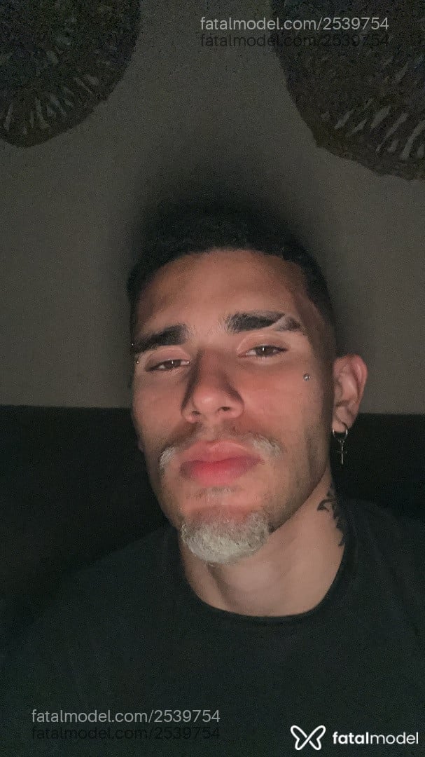 Acompanhante homem morena (o) de olhos mel em São Paulo - Luccas