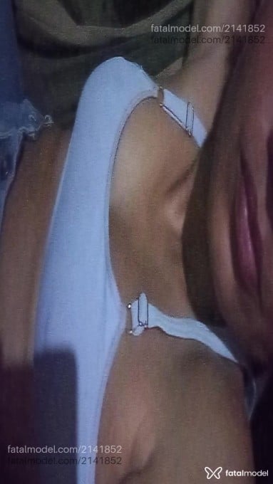 Acompanhante mulher com cabelo castanho de olhos castanhos em Rolim de Moura Acompanhante mulher com cabelo castanho de olhos castanhos em Rolim de Moura - Valentina