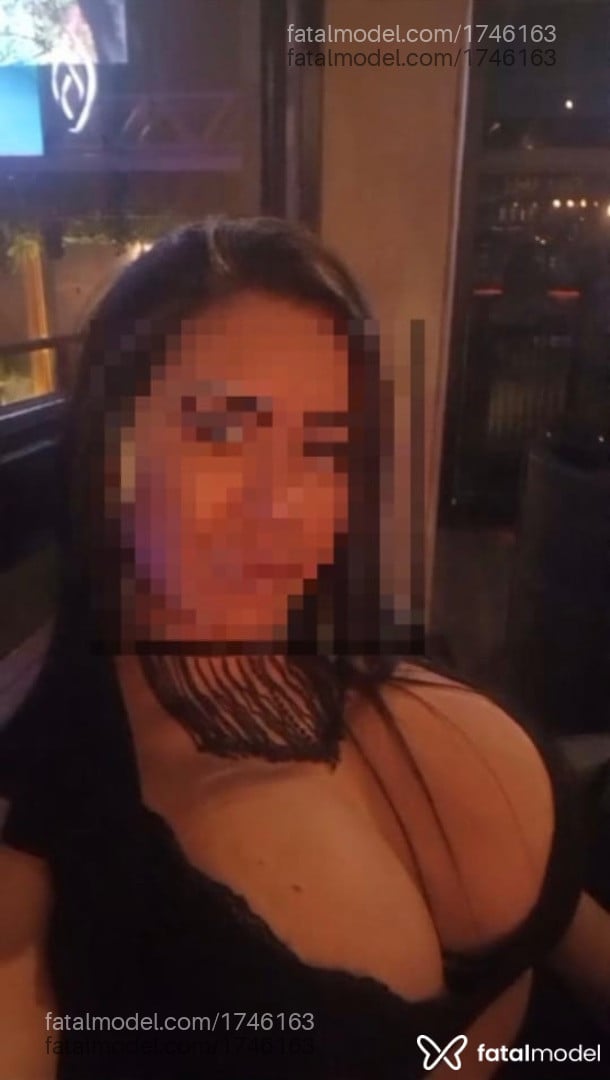 Acompanhante mulher morena (o) de olhos castanhos em São Paulo - Melissa Mell