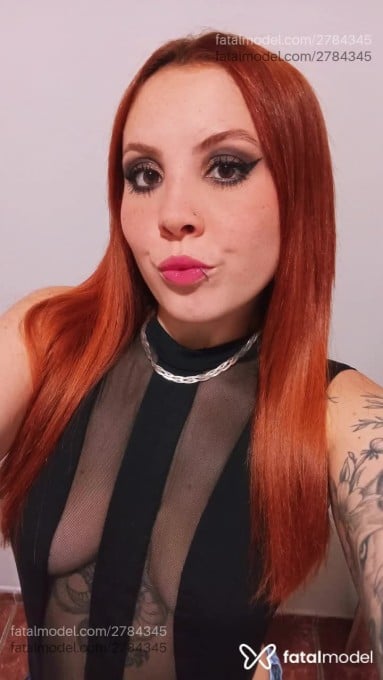 Acompanhante mulher ruiva (o) de olhos castanhos em Balneário Camboriú - Priscila