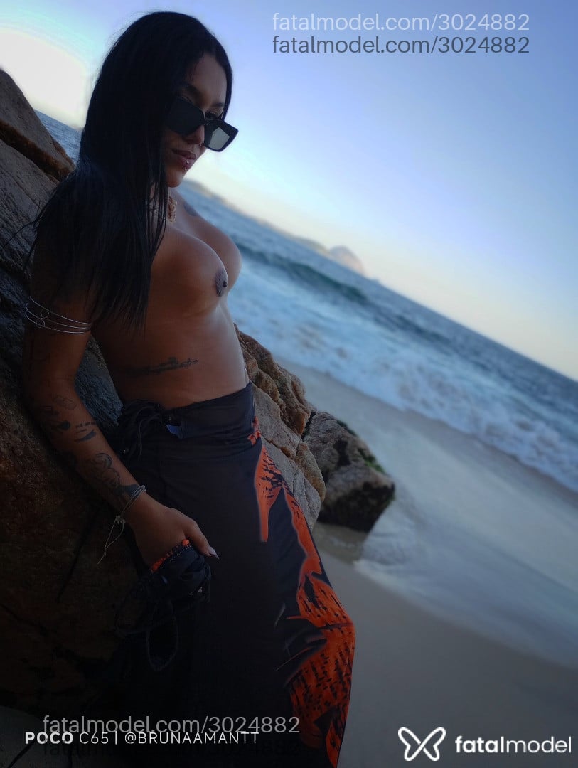 Acompanhante mulher trans morena (o) de olhos pretos em Duque de Caxias - Bruna Amantt