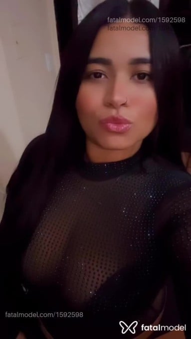 Acompanhante mulher com cabelo castanho de olhos pretos em Ribeirão Preto - Tayna