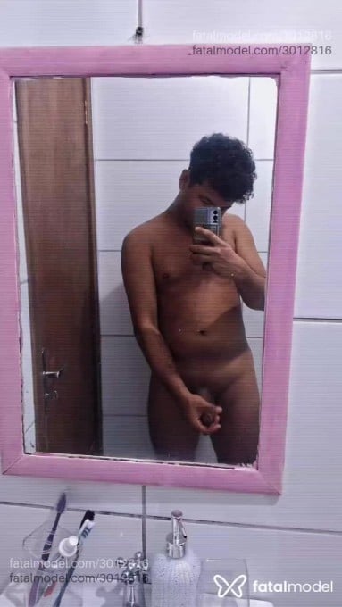Acompanhante homem morena (o) de olhos pretos em Joinville - Jonnifer