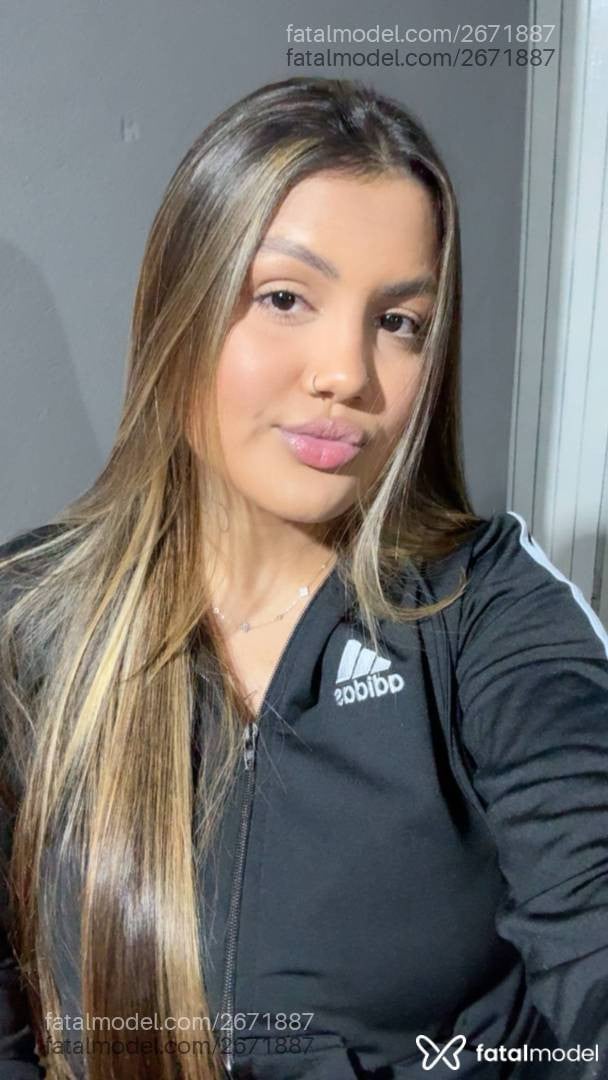 Acompanhante mulher morena (o) de olhos castanhos - Emily Sthepany