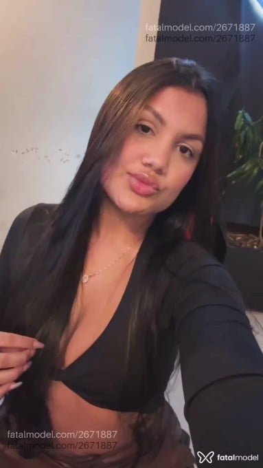 Acompanhante mulher morena (o) de olhos castanhos - Emily Sthepany Acompanhante mulher morena (o) de olhos castanhos - Emily Sthepany
