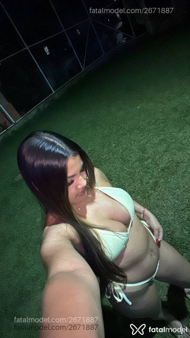 Acompanhante mulher morena (o) de olhos castanhos - Emily Sthepany
