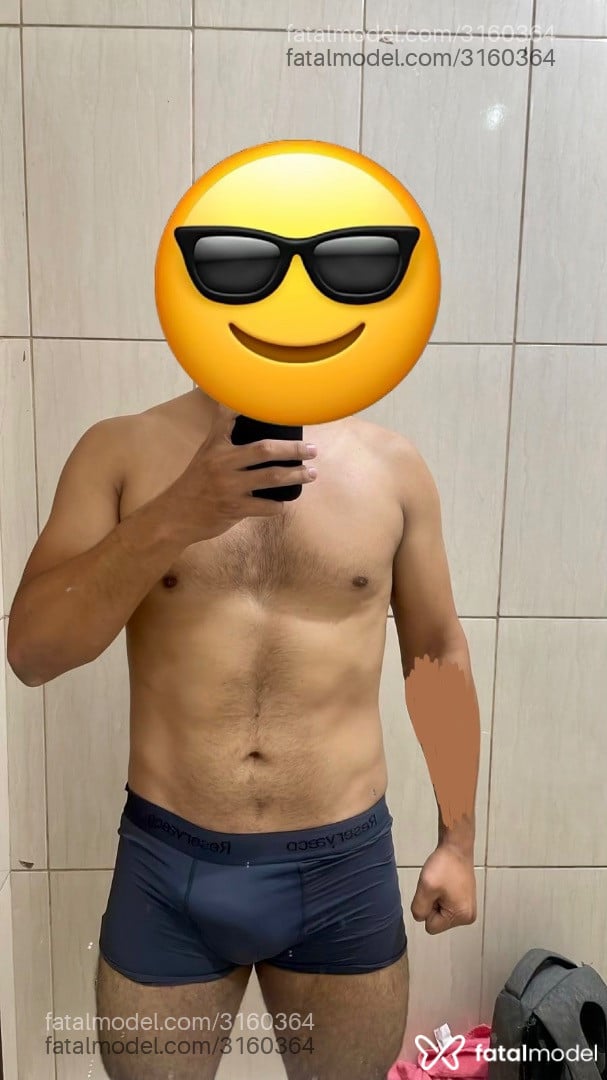Acompanhante homem com cabelo castanho de olhos pretos em Castanhal - Rafael