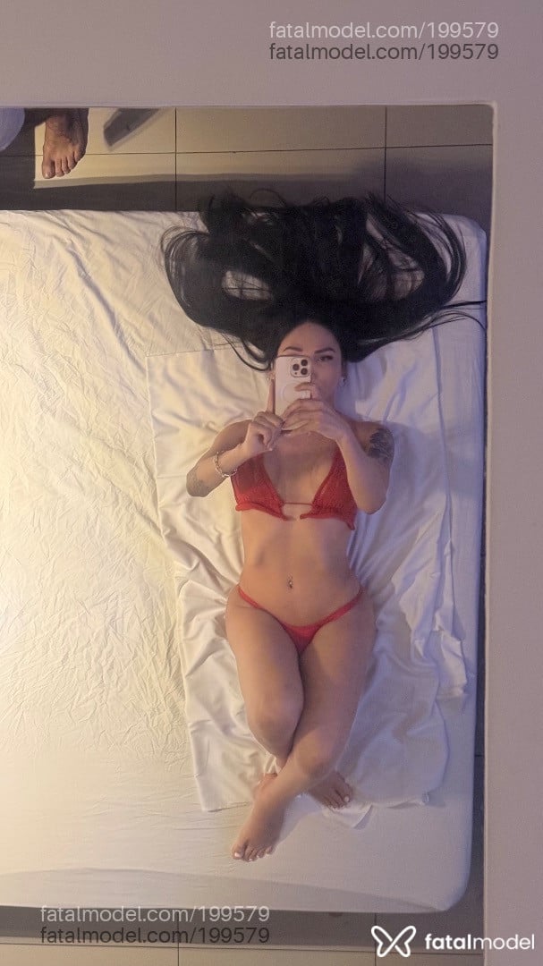 Acompanhante mulher trans com cabelo castanho de olhos castanhos em São Paulo - Bella Vitoria