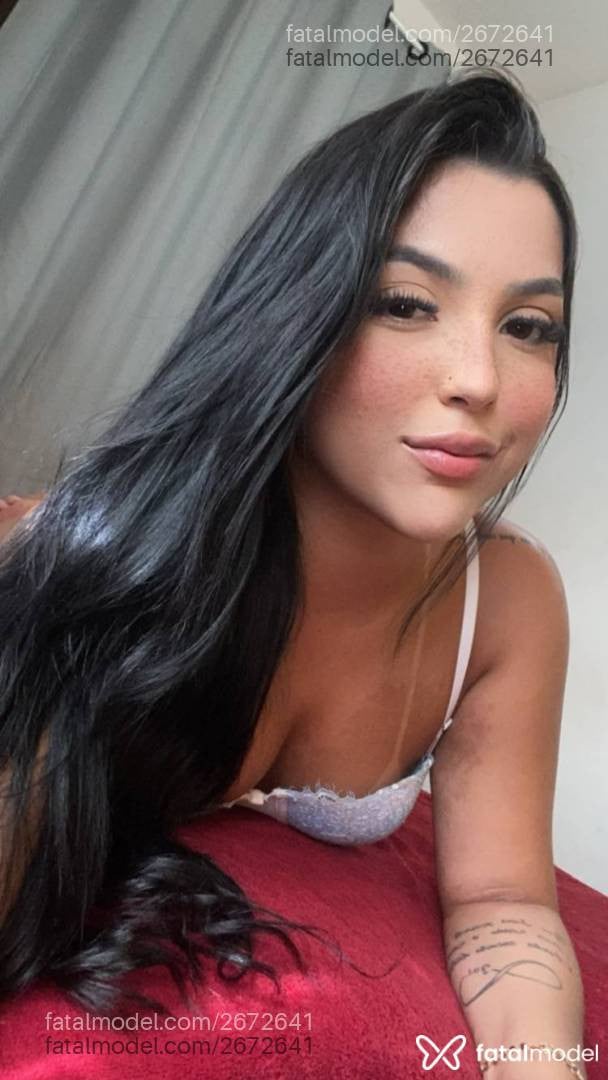 Acompanhante mulher morena (o) de olhos castanhos - Pérola Acompanhante mulher morena (o) de olhos castanhos - Pérola