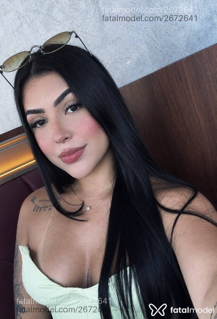 Acompanhante mulher morena (o) de olhos castanhos - Pérola