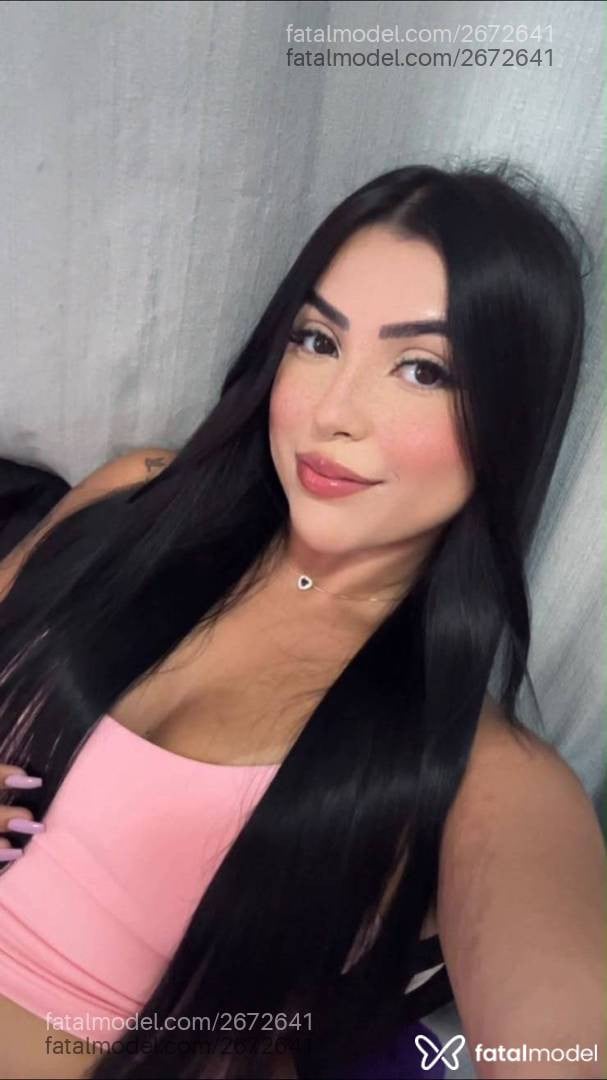 Acompanhante mulher morena (o) de olhos castanhos - Pérola