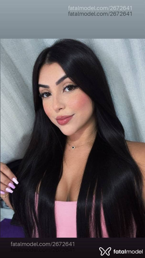 Acompanhante mulher morena (o) de olhos castanhos - Pérola