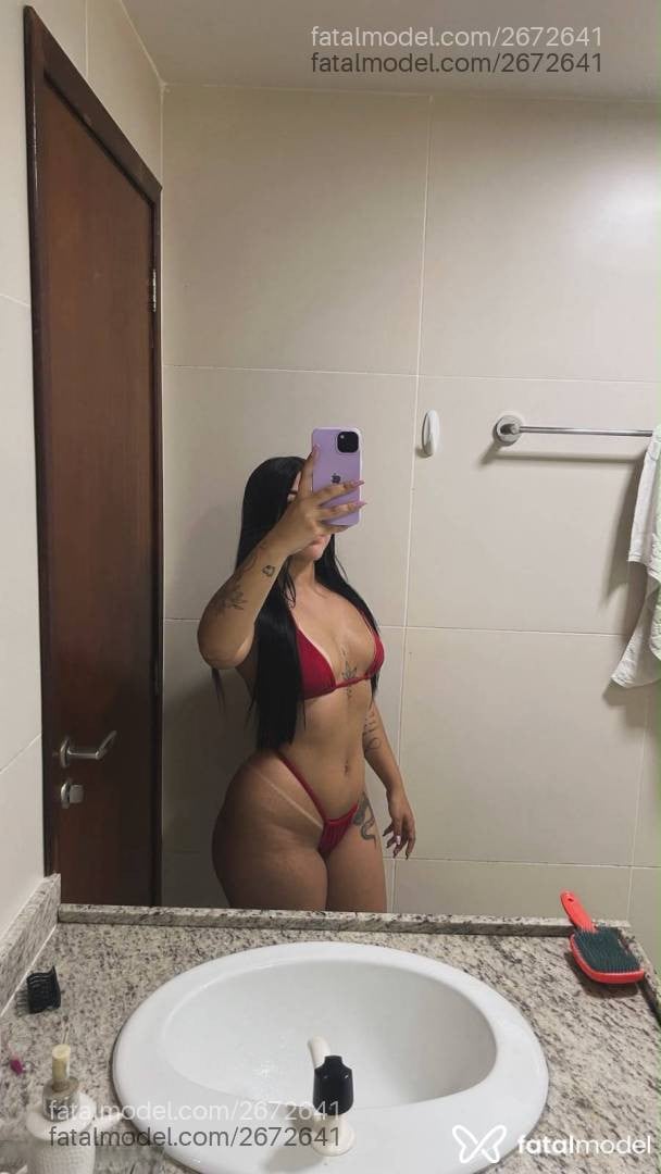 Acompanhante mulher morena (o) de olhos castanhos - Pérola