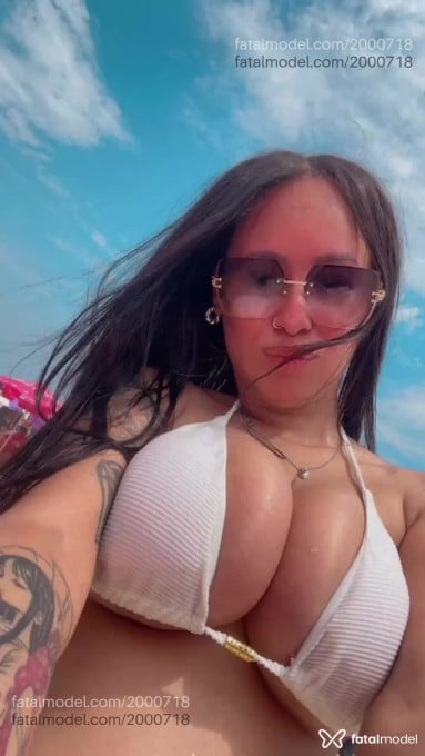 Acompanhante mulher morena (o) de olhos castanhos em Virtual Acompanhante mulher morena (o) de olhos castanhos em Virtual - Ana