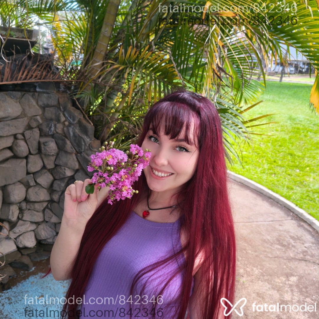 Acompanhante mulher com cabelo colorido de olhos verdes em Cascavel Acompanhante mulher com cabelo colorido de olhos verdes em Cascavel - Lara Sophia