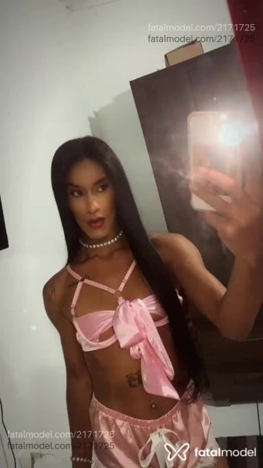 Acompanhante mulher trans morena (o) de olhos castanhos em São Paulo - Melissamel