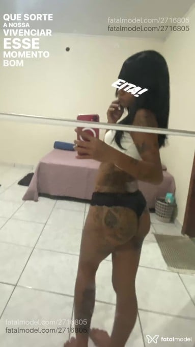 Acompanhante mulher com cabelo colorido de olhos pretos em Porto Velho - Letícia Silva