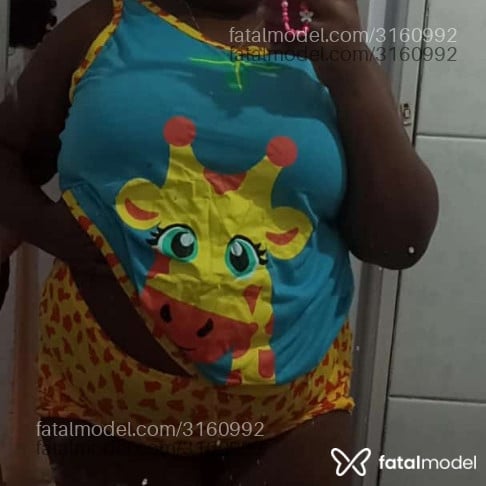 Acompanhante mulher morena (o) de olhos pretos - Lekinha