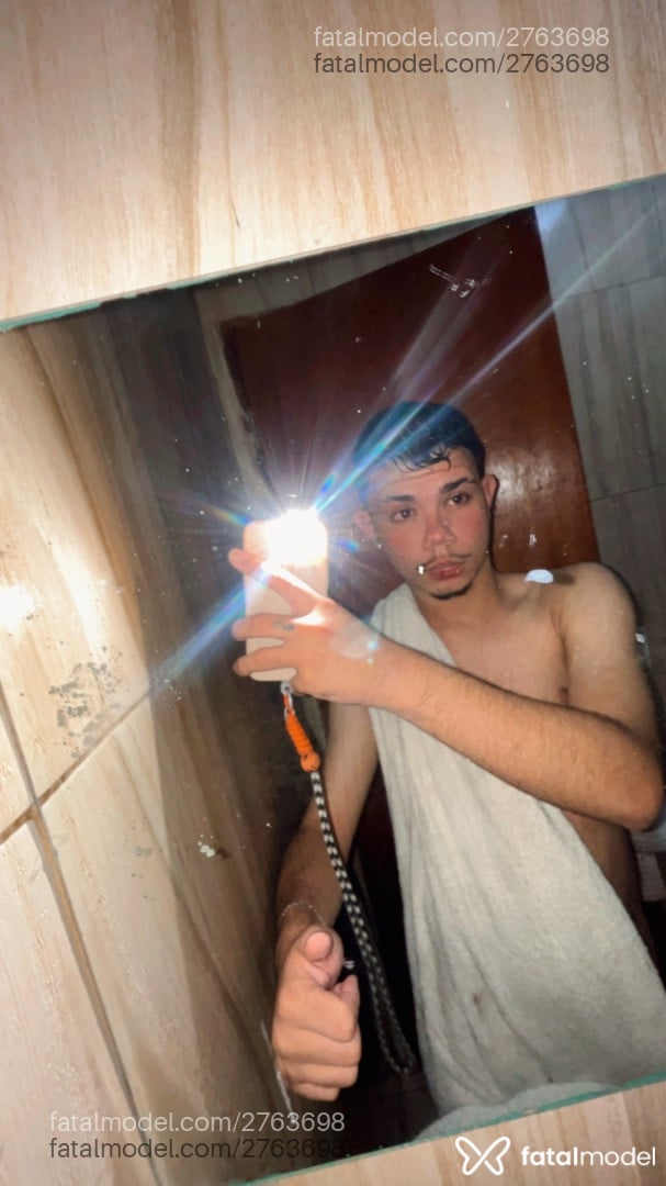Acompanhante homem morena (o) de olhos pretos em Goiânia - João Pedro