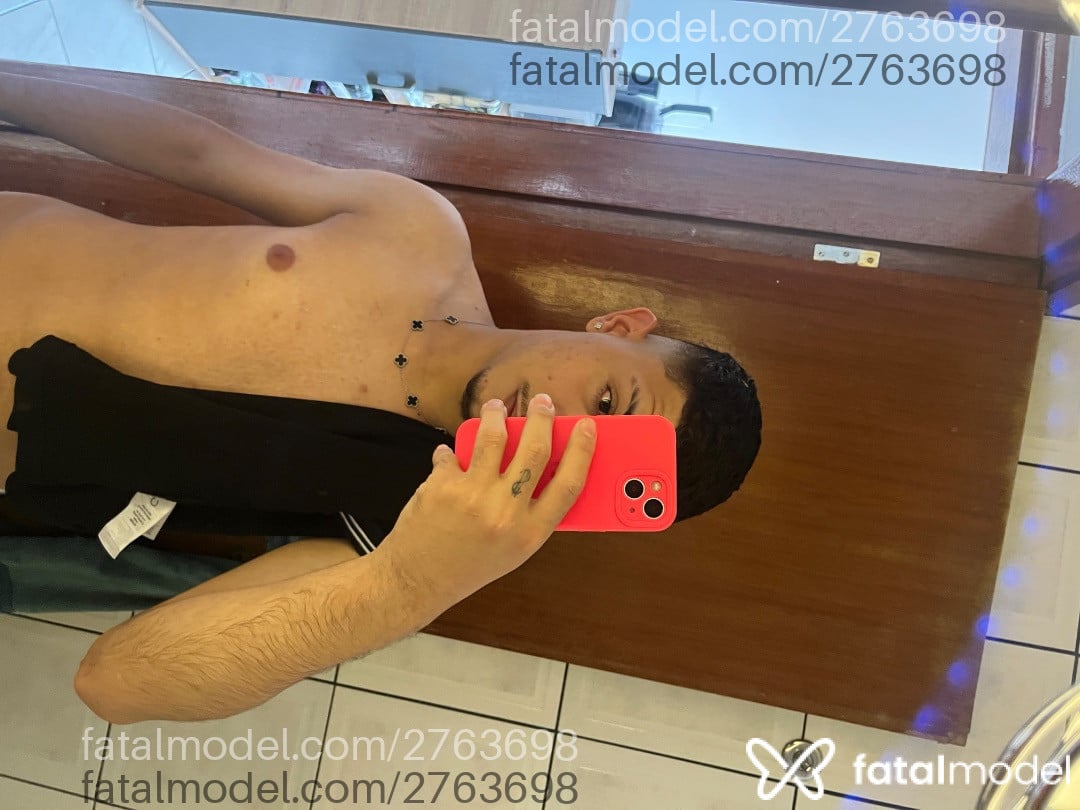 Acompanhante homem morena (o) de olhos pretos em Goiânia - João Pedro