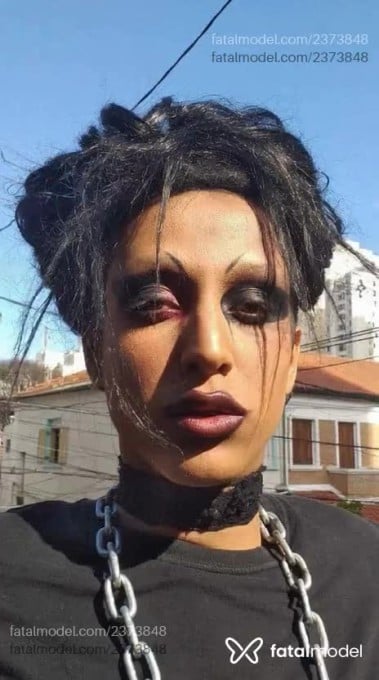 Acompanhante mulher trans com cabelo castanho de olhos castanhos em Catalão - Bruuh