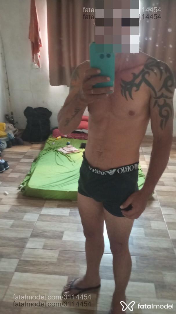 Acompanhante homem com cabelo castanho de olhos castanhos em Ituiutaba Acompanhante homem com cabelo castanho de olhos castanhos em Ituiutaba - Pit Bull
