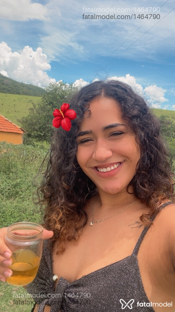Acompanhante mulher morena (o) de olhos castanhos - Patrícia Acompanhante mulher morena (o) de olhos castanhos - Patrícia