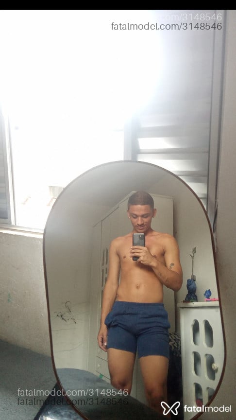 Acompanhante homem com cabelo castanho de olhos pretos em Florianópolis - Gabriel