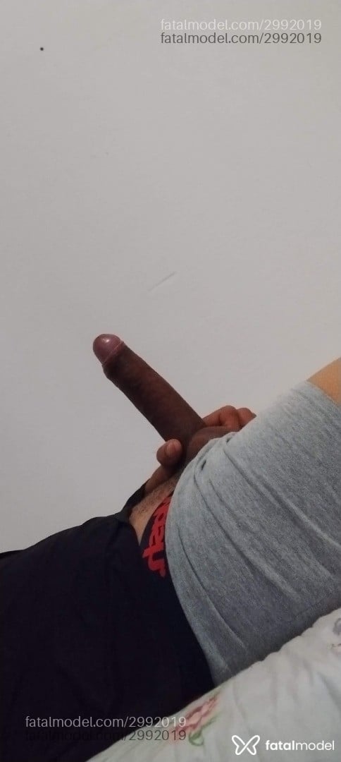 Acompanhante homem com cabelo castanho de olhos pretos em Atibaia Acompanhante homem com cabelo castanho de olhos pretos em Atibaia - Diego