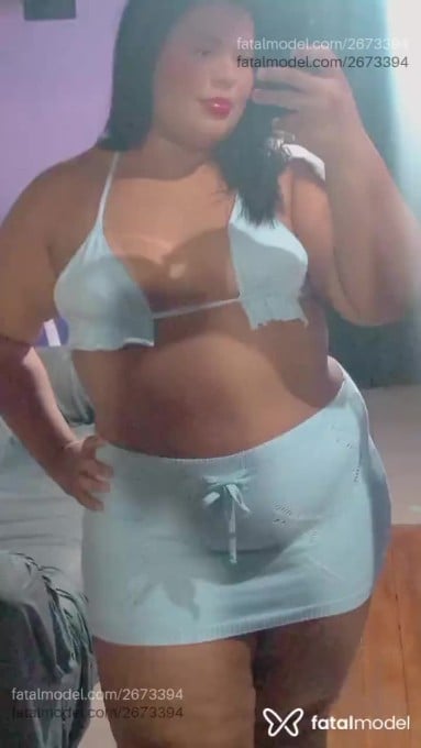 Acompanhante mulher morena (o) de olhos castanhos - Preta Acompanhante mulher morena (o) de olhos castanhos - Preta