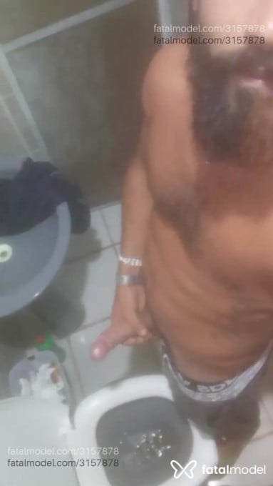Acompanhante homem morena (o) de olhos castanhos em Guaratuba Acompanhante homem morena (o) de olhos castanhos em Guaratuba - Roger