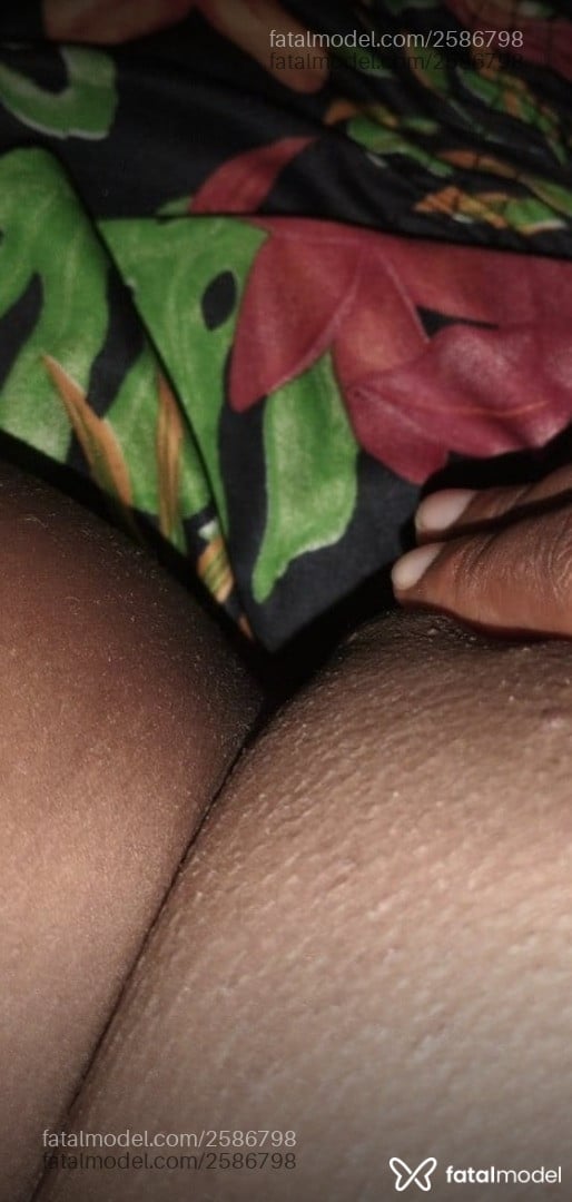 Acompanhante mulher morena (o) de olhos pretos - Andressa Apimentel