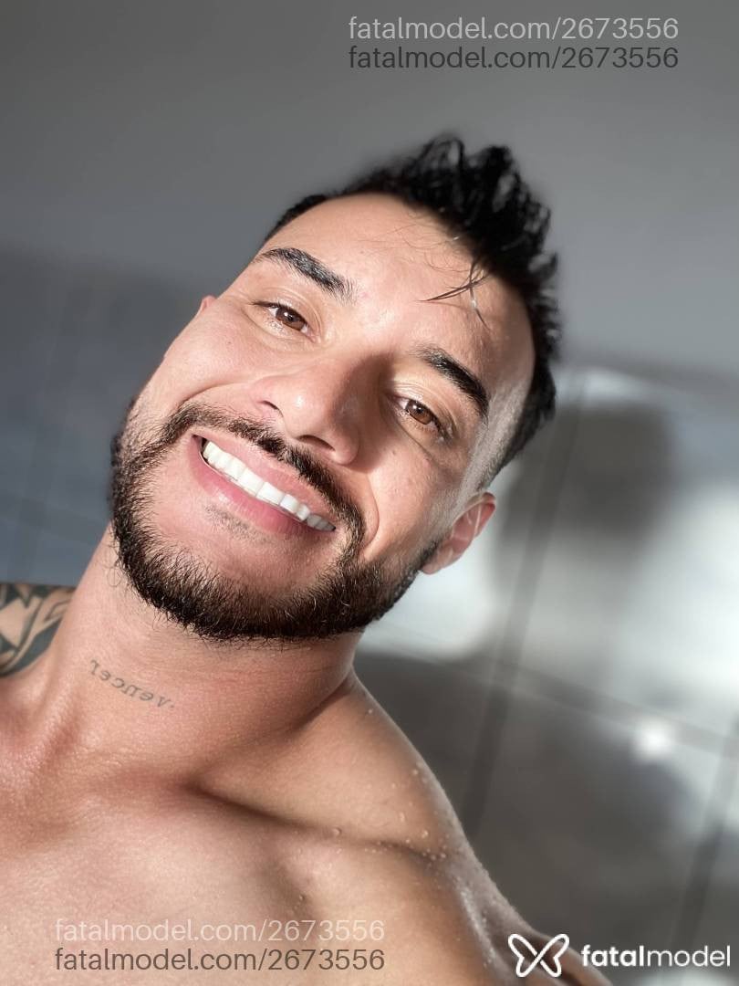 Acompanhante homem com cabelo castanho de olhos castanhos em São Paulo - Philipe