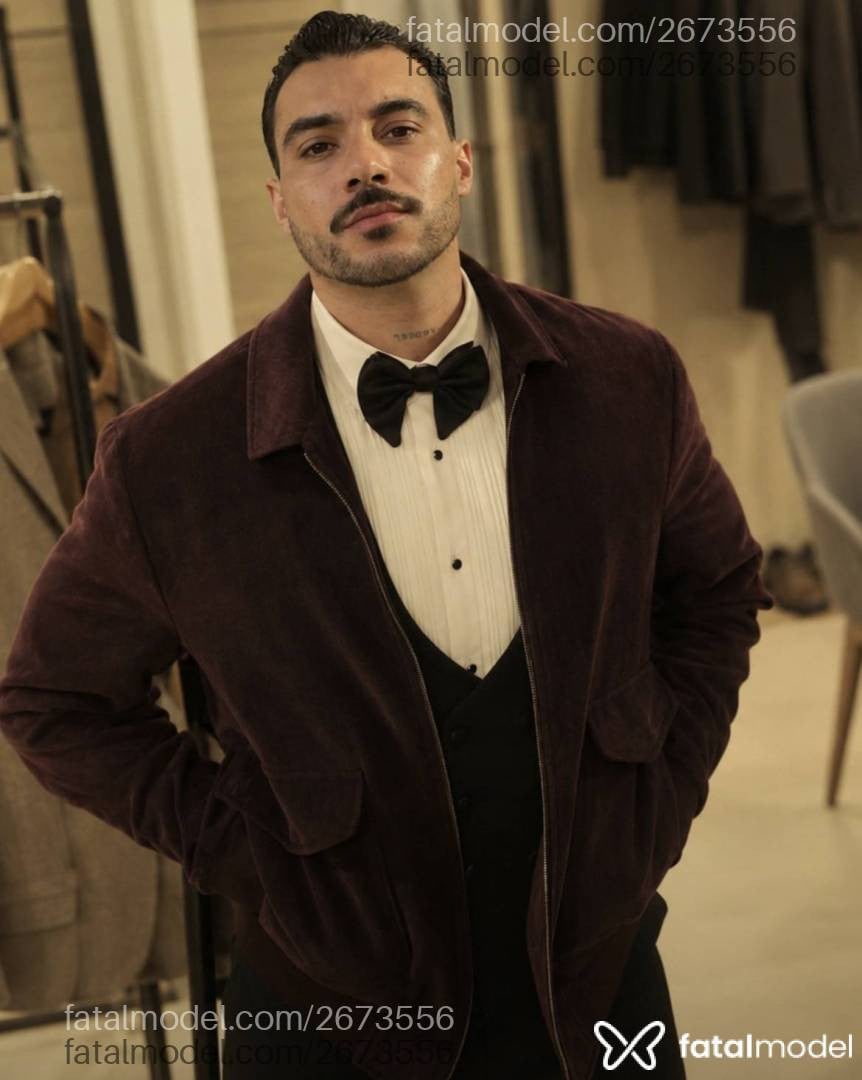 Acompanhante homem com cabelo castanho de olhos castanhos - Philipe Acompanhante homem com cabelo castanho de olhos castanhos - Philipe