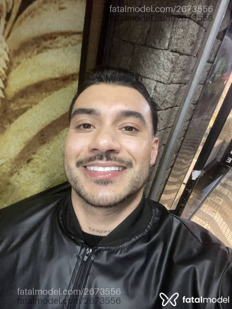 Acompanhante homem com cabelo castanho de olhos castanhos em São Paulo - Philipe