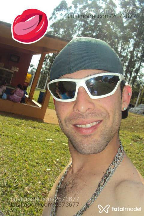Acompanhante homem com cabelo castanho de olhos castanhos em Botucatu Acompanhante homem com cabelo castanho de olhos castanhos em Botucatu - Binho Powerguido