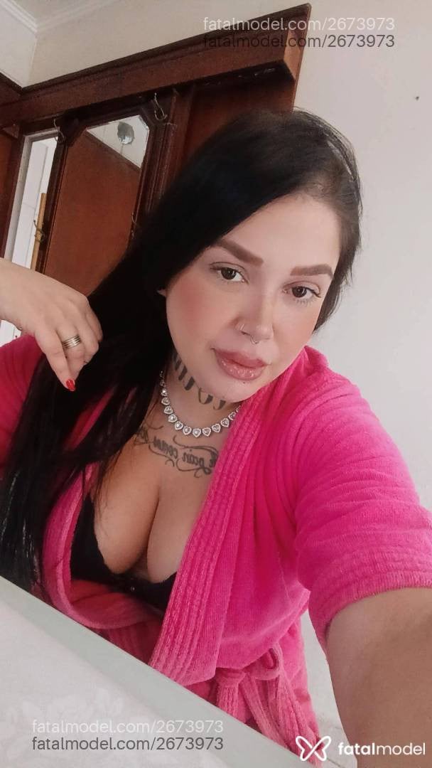 Acompanhante mulher morena (o) de olhos castanhos - Rayane